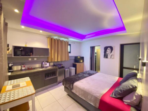 Hostal 170 Room 14 Service Appartement